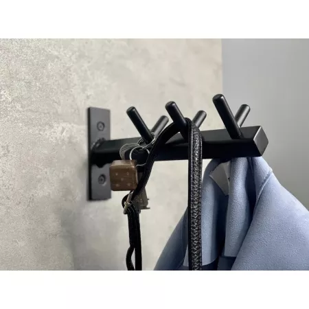 Wieszak loftowy na ubrania – ręczna robota | Rzemieslnik-Metalu.pl